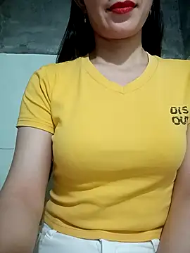 Snapshot of Vyvyy06 chatting on 10.25.25 Vyvyy06 online show from 10.25.25