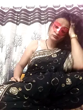 Snapshot of Gullapi chatting on 09.29.25 Gullapi online show from 09.29.25