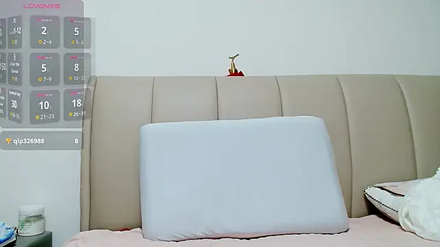 Snapshot of Annasweet- chatting on 10.23.25 Annasweet- online show from 10.23.25