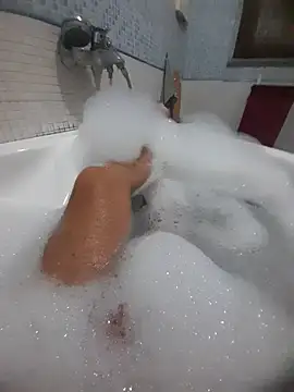 Snapshot of gigilola84 chatting on 10.11.25 gigilola84 online show from 10.11.25