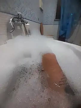 Snapshot of gigilola84 chatting on 11.01.25 gigilola84 online show from 11.01.25