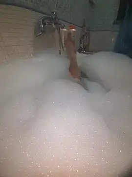 Snapshot of gigilola84 chatting on 11.05.25 gigilola84 online show from 11.05.25