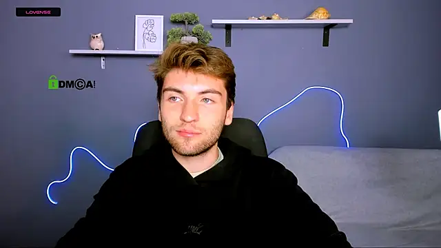 Snapshot of joseph_bear_ chatting on 10.01.25 joseph bear online show from 10.01.25