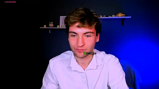 Snapshot of joseph_bear_ chatting on 11.04.25 joseph bear online show from 11.04.25