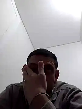 Snapshot of Az-09Ga chatting on 11.05.25 Az-09Ga online show from 11.05.25