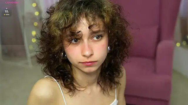 MimiLicks online show from 10.02.25