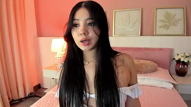 Sara Hills  online show from 09.10.25