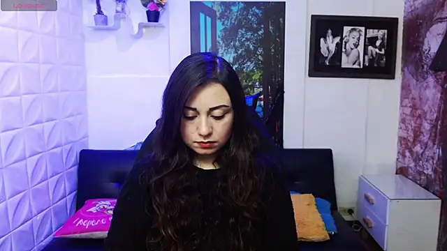 Eva Roussell online show from 11.05.25