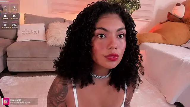 Snapshot of miss_curazao chatting on 10.13.25 miss curazao online show from 10.13.25