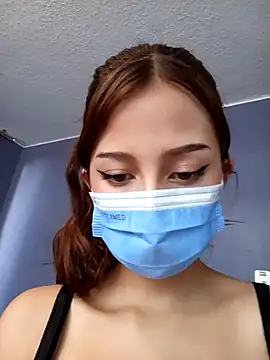 Snapshot of GiselleFever chatting on 09.28.25 GiselleFever online show from 09.28.25