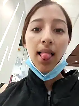 Snapshot of GiselleFever chatting on 10.22.25 GiselleFever online show from 10.22.25