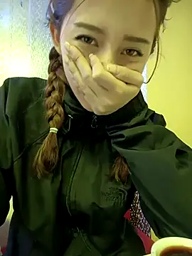 Snapshot of GiselleFever chatting on 10.28.25 GiselleFever online show from 10.28.25