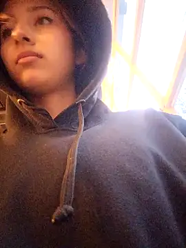 Snapshot of GiselleFever chatting on 11.04.25 GiselleFever online show from 11.04.25