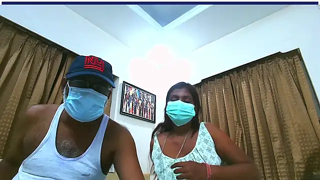 Snapshot of Rashikamalhotra chatting on 10.22.25 Rashikamalhotra online show from 10.22.25