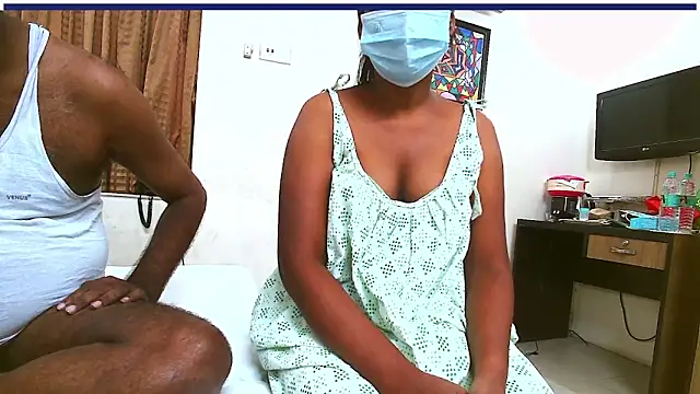 Snapshot of Rashikamalhotra chatting on 11.04.25 Rashikamalhotra online show from 11.04.25