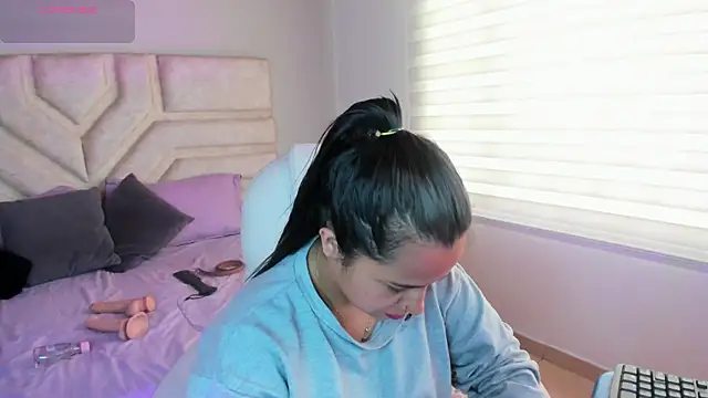  adahara queen online show from 09.28.25