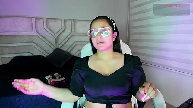  adahara queen online show from 10.14.25