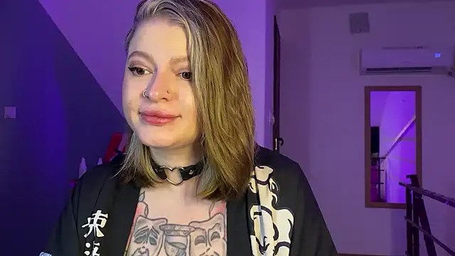 Mia Kamp online show from 09.11.25