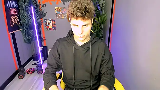 JackWolw online show from 10.04.25