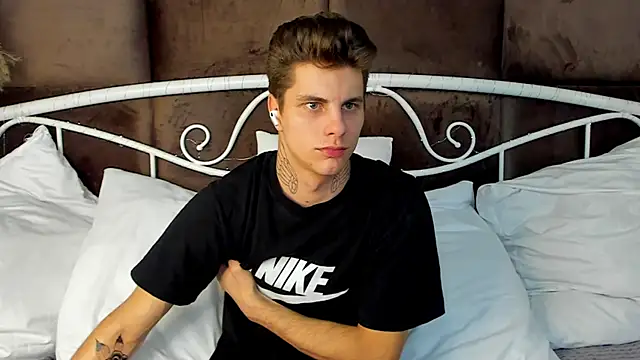 JackWolw online show from 10.16.25