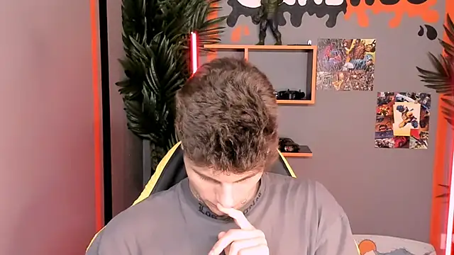 JackWolw online show from 10.25.25