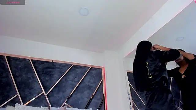 Snapshot of SusanaHenao chatting on 11.12.25 SusanaHenao online show from 11.12.25