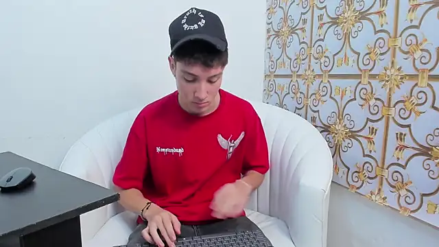 LittleDanny  online show from 11.16.25