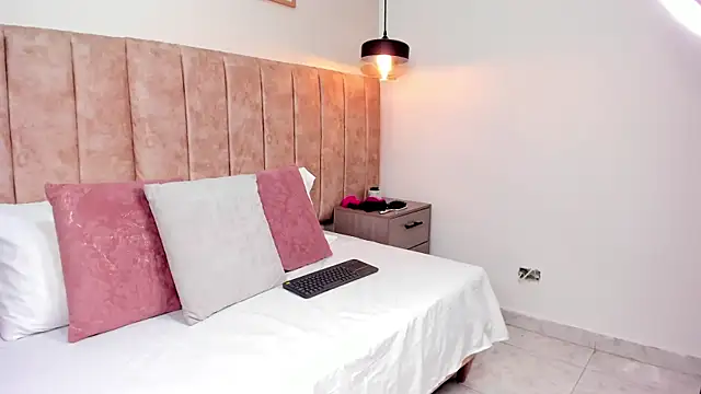 Karina Harris online show from 10.07.25