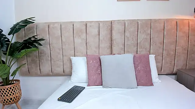 Karina Harris online show from 10.09.25