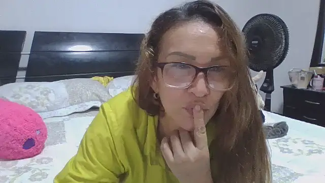 MiaVega online show from 11.09.25