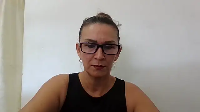 Snapshot of MiaVega chatting on 02.11.26 MiaVega online show from 02.11.26