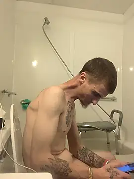 jizzyglizzy92 online show from 04.19.26