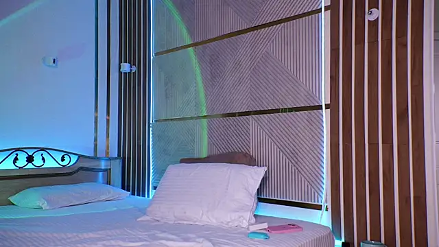 Snapshot of hey_babyfacesss chatting on 09.26.25 hey babyfacesss online show from 09.26.25