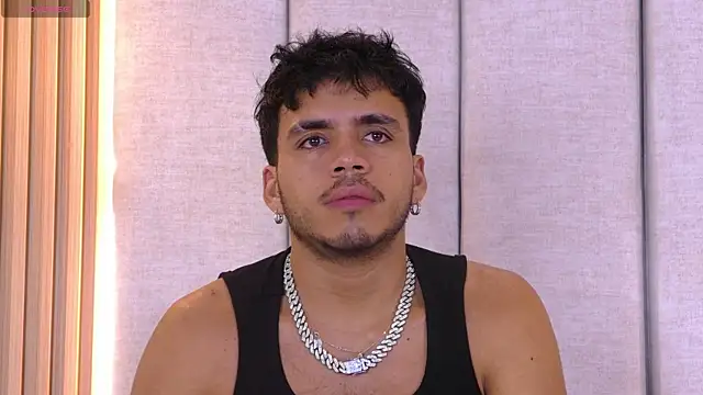 Snapshot of AlexanderJordan chatting on 10.26.25 AlexanderJordan online show from 10.26.25