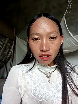 Snapshot of tcm-cute chatting on 09.23.25 tcm-cute online show from 09.23.25