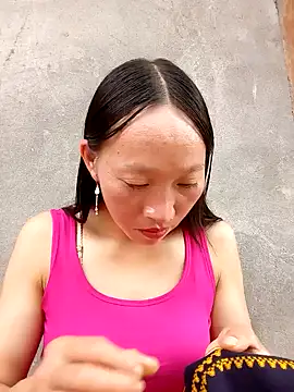 Snapshot of tcm-cute chatting on 09.24.25 tcm-cute online show from 09.24.25