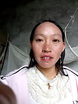 Snapshot of tcm-cute chatting on 10.01.25 tcm-cute online show from 10.01.25