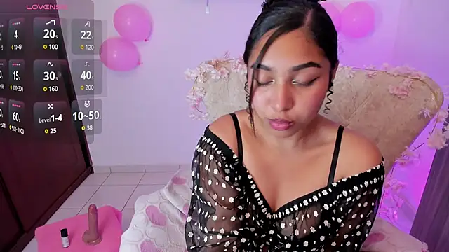 Snapshot of lily_evays_69 chatting on 09.19.25 lily evays 69 online show from 09.19.25