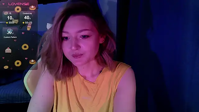 cute1stranger online show from 10.15.25