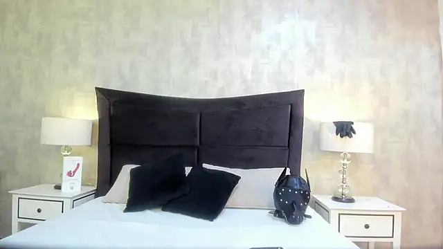 BarbaraLeython1 online show from 10.19.25