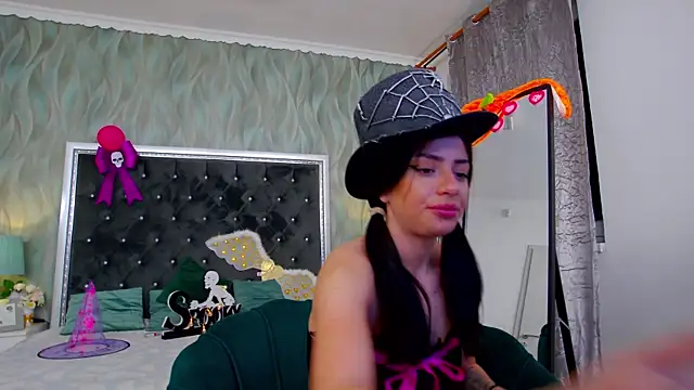 Anais Carter online show from 10.30.25