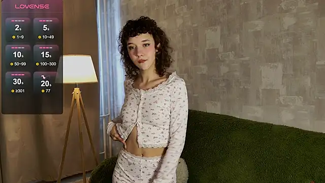 Snapshot of NoraVelin chatting on 09.12.25 NoraVelin online show from 09.12.25