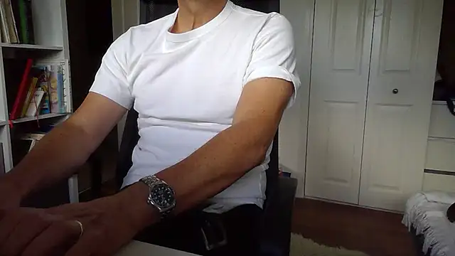 silvertongueduk1 online show from 09.16.25