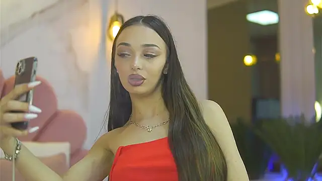 AmiraVeyl online show from 09.28.25