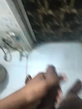 Snapshot of Leon_hot33 chatting on 03.27.26 Leon hot33 online show from 03.27.26