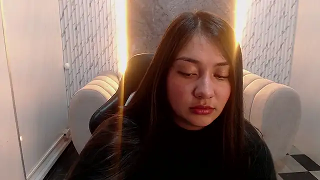 Ivony18 b online show from 10.21.25