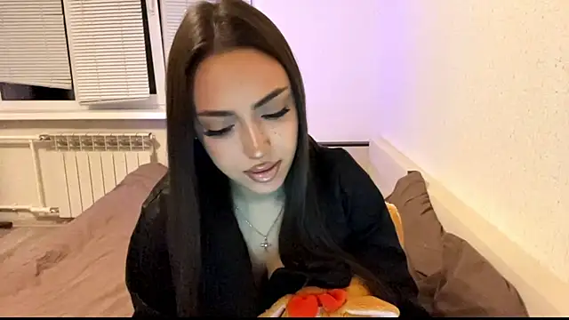 Leaf Unto online show from 11.15.25