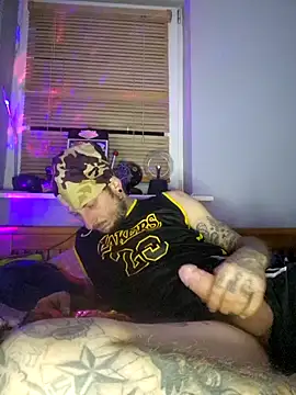 MODEST11 MMiILOO AMARO online show from 10.23.25