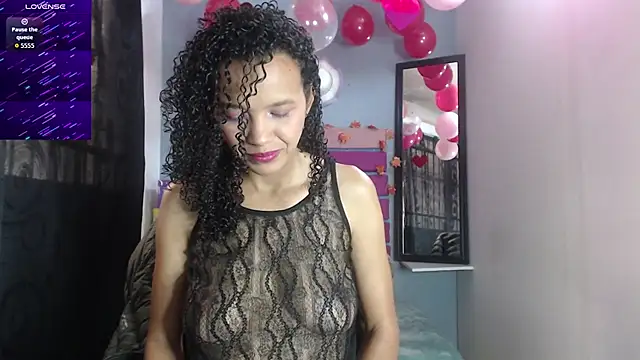 Snapshot of alma_azul chatting on 09.10.25 alma azul online show from 09.10.25