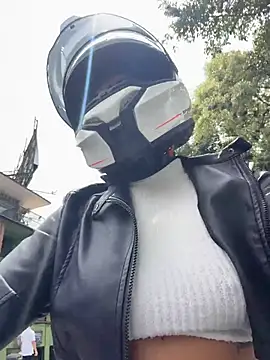 AlannaEvons online show from 04.07.26